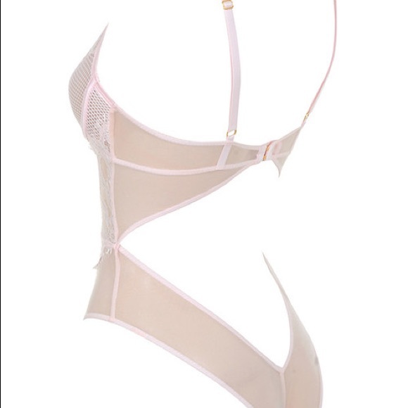 House of CB - Nadia lace bodysuit - Picture 4 of 10